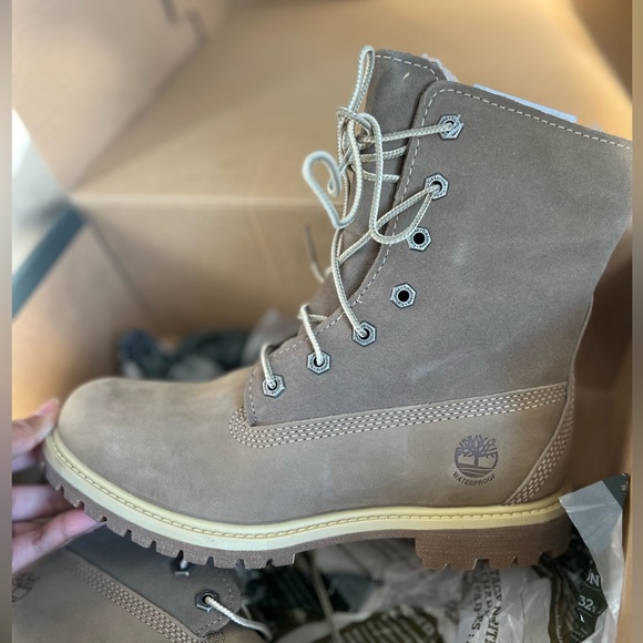 Brand new TIMBERLAND - Picture 2 of 3